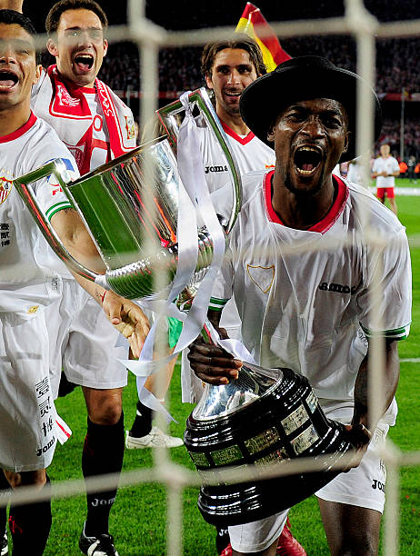 受瞩目的中 受瞩目的中