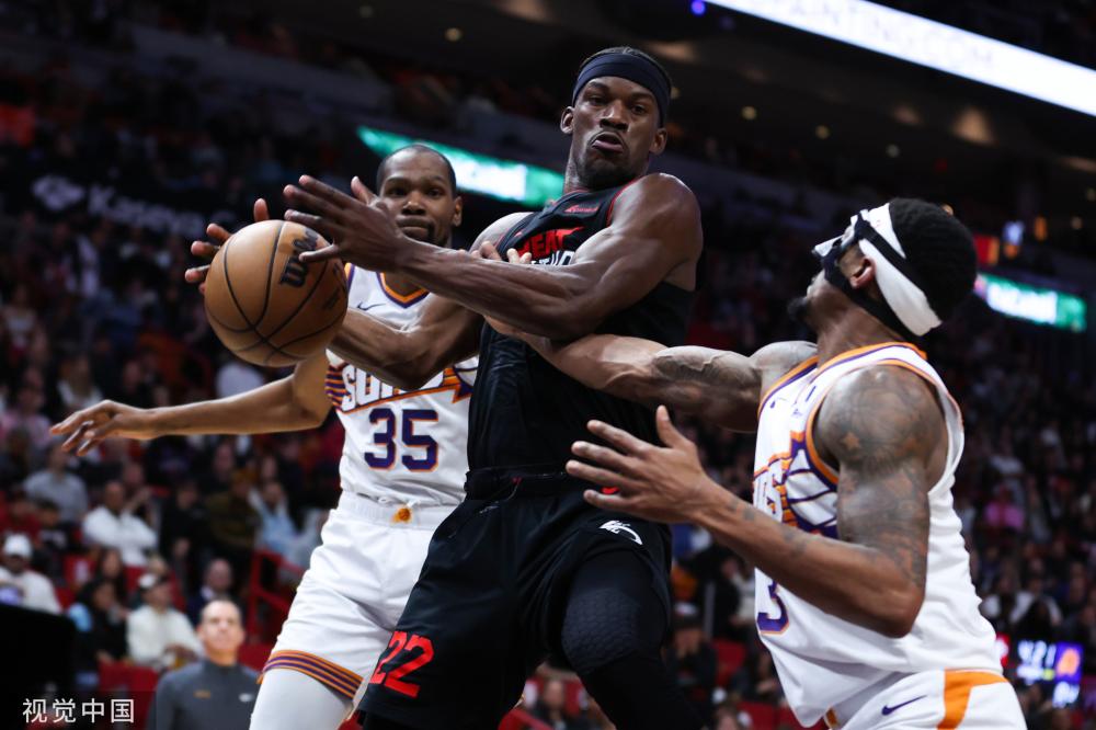 在当今足坛 在当今足坛