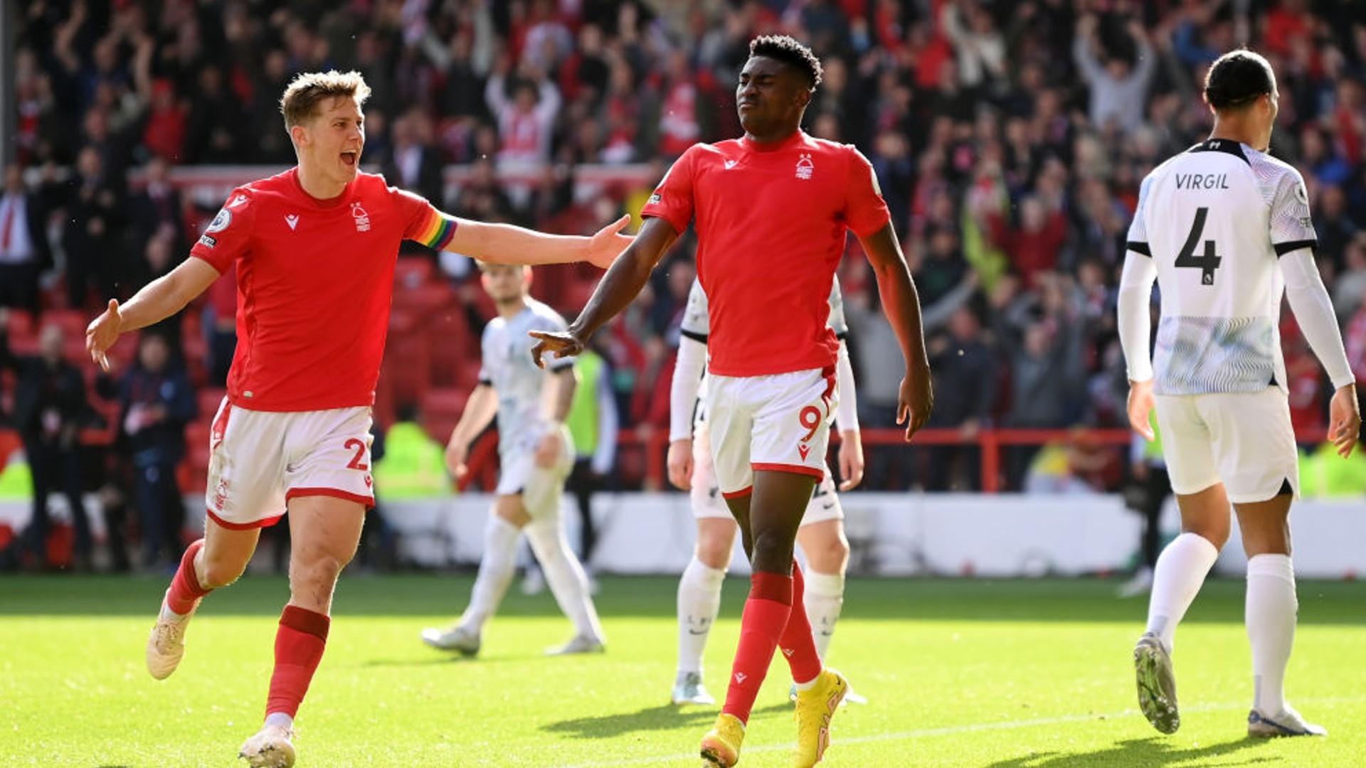 足球还是其 足球还是其